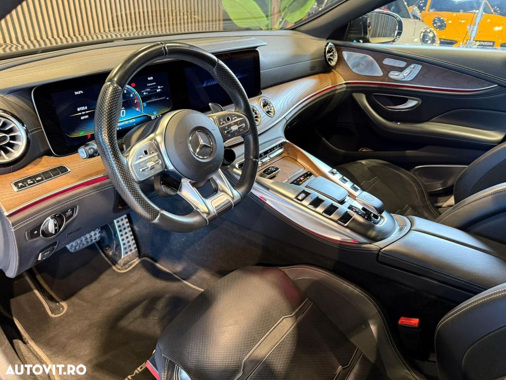 Mercedes-Benz AMG GT 53 4MATIC+ MHEV - 11