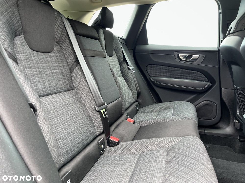 Volvo XC 60 B4 D Core - 22