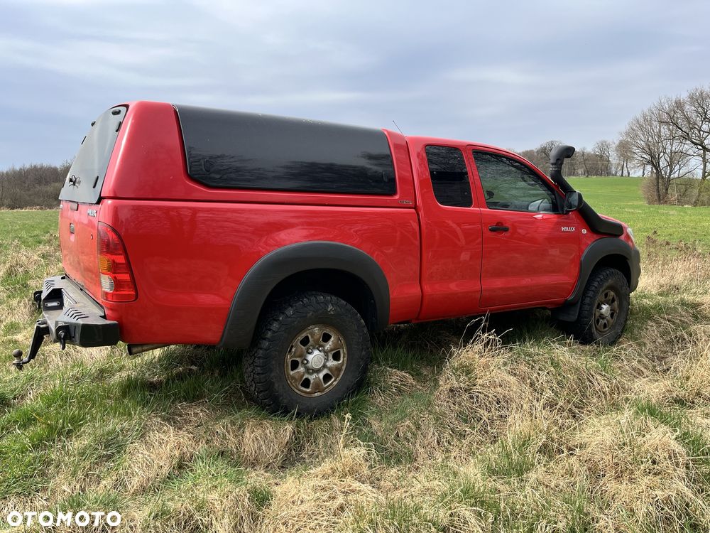 Toyota Hilux - 3