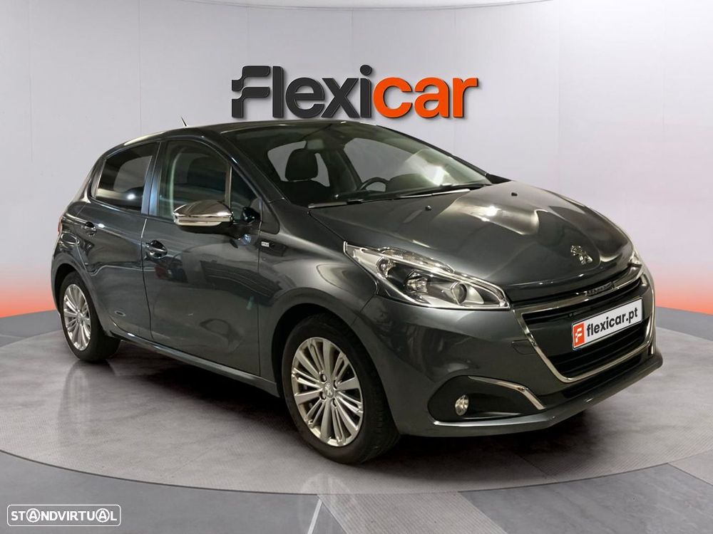 Peugeot 208 - 1