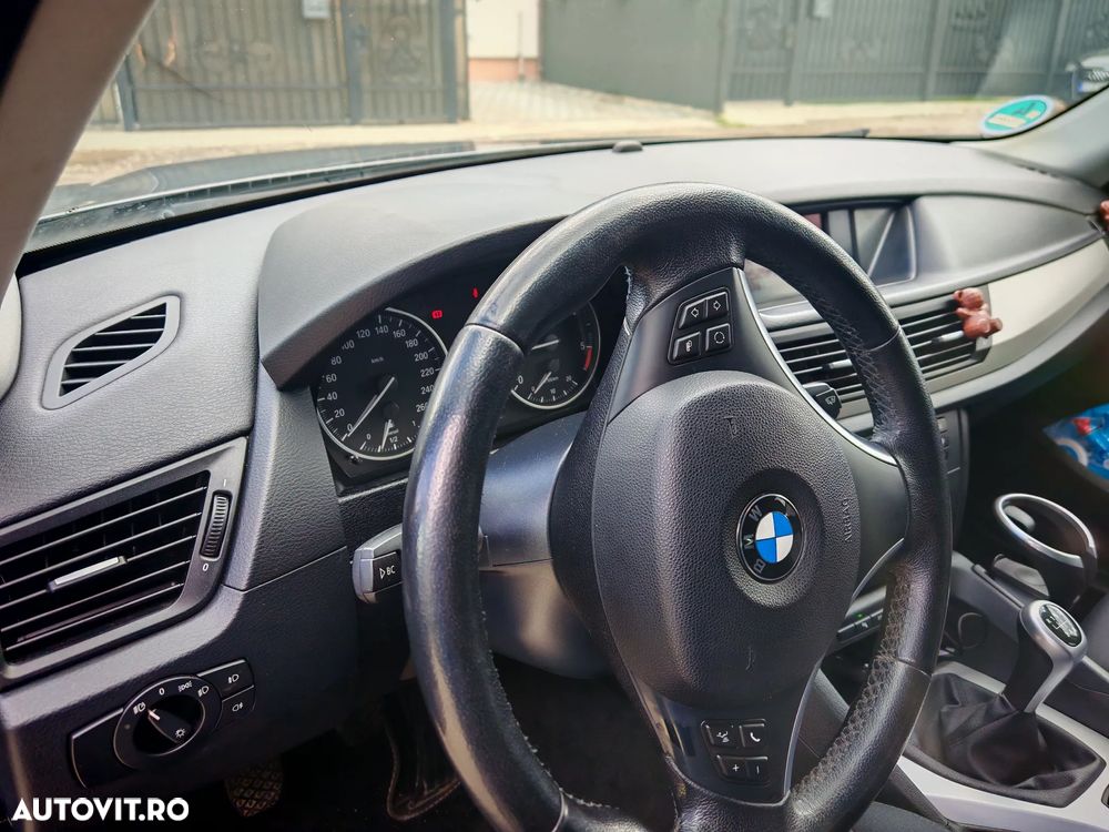 BMW X1 xDrive20d - 12