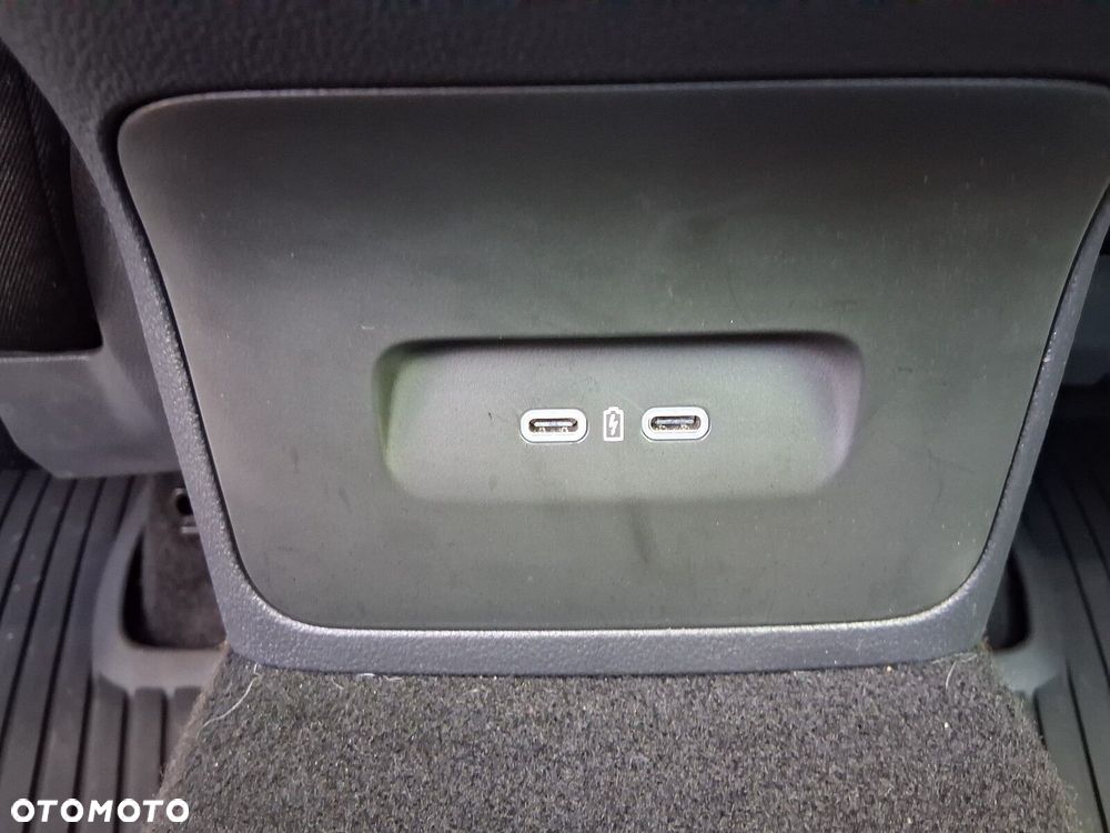 Skoda Octavia 1.5 TSI mHEV Selection DSG - 13