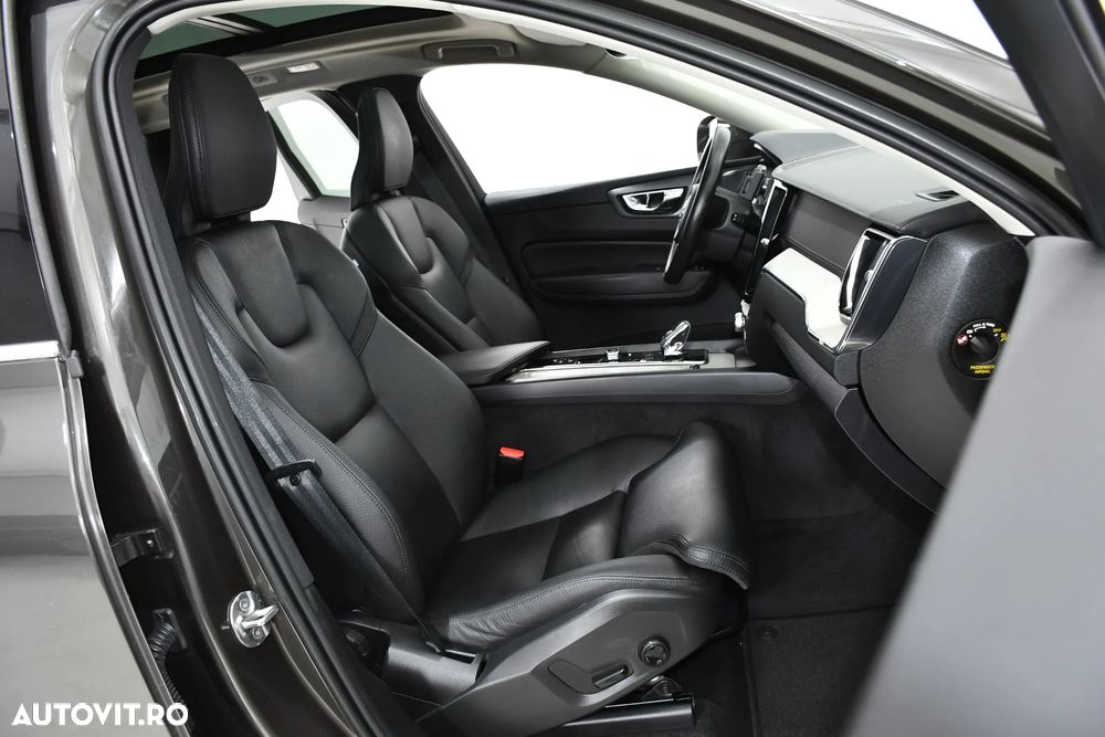 Volvo XC 60 T6 AWD Recharge Geartronic Inscription - 8