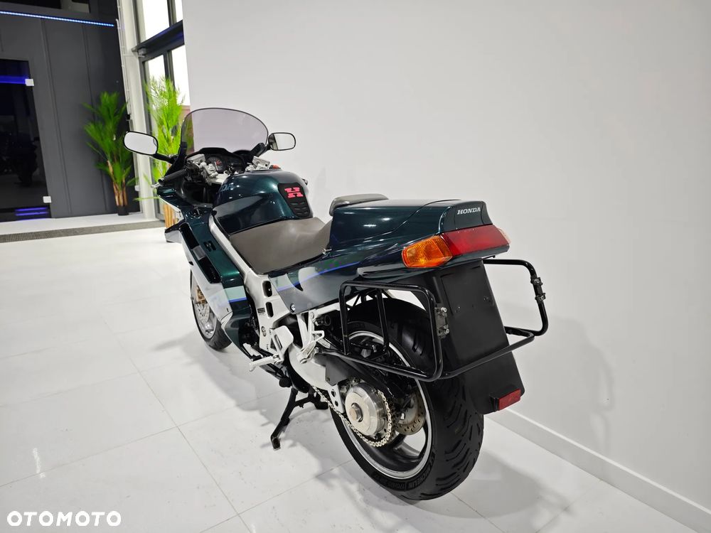 Honda VFR - 11
