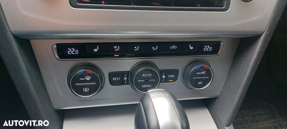 Volkswagen Passat - 14