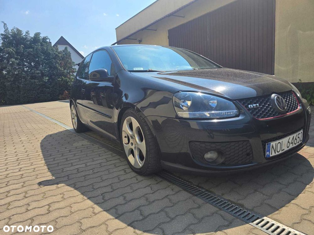Volkswagen Golf - 1
