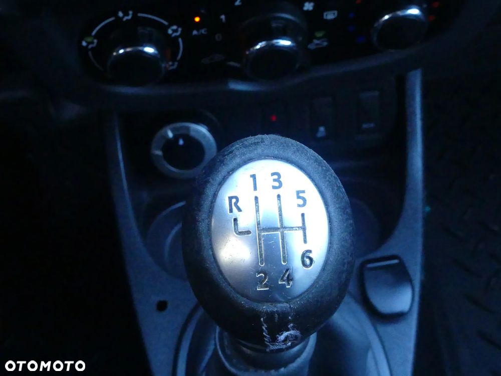 Dacia Duster 1.6 SCe Ambiance 4x4 S&S - 32