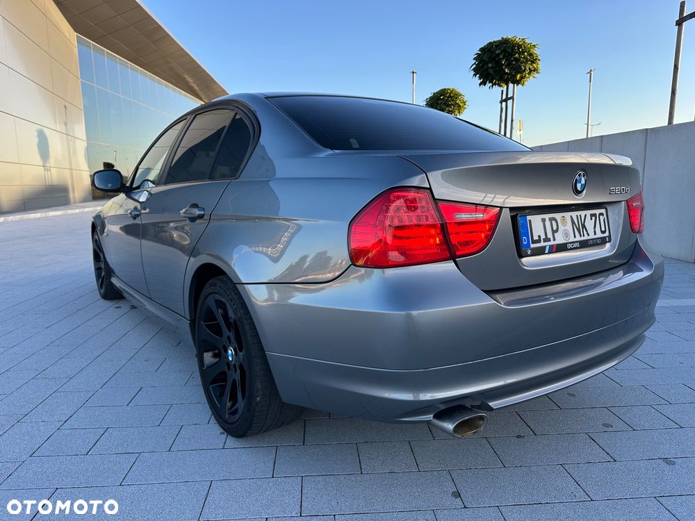 BMW Seria 3 320d DPF - 8