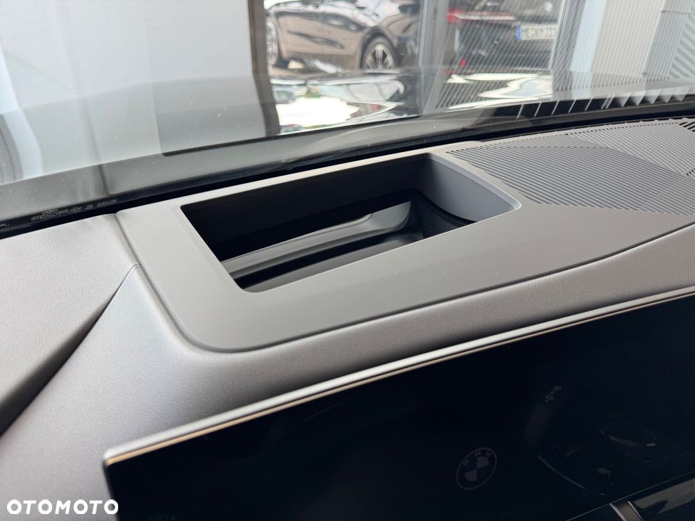BMW Seria 5 520d xDrive - 29