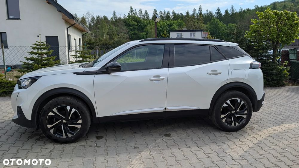 Peugeot 2008 PureTech 130 Allure S&S EAT8 - 6