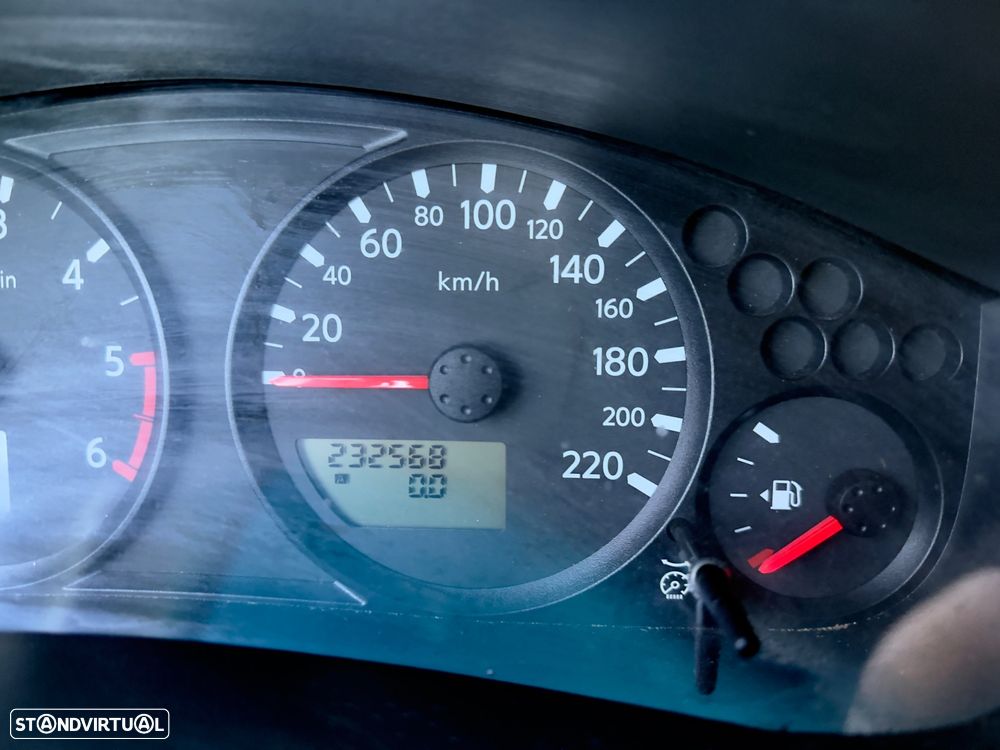 Nissan Navara 2.5 dCi CD SE - 52