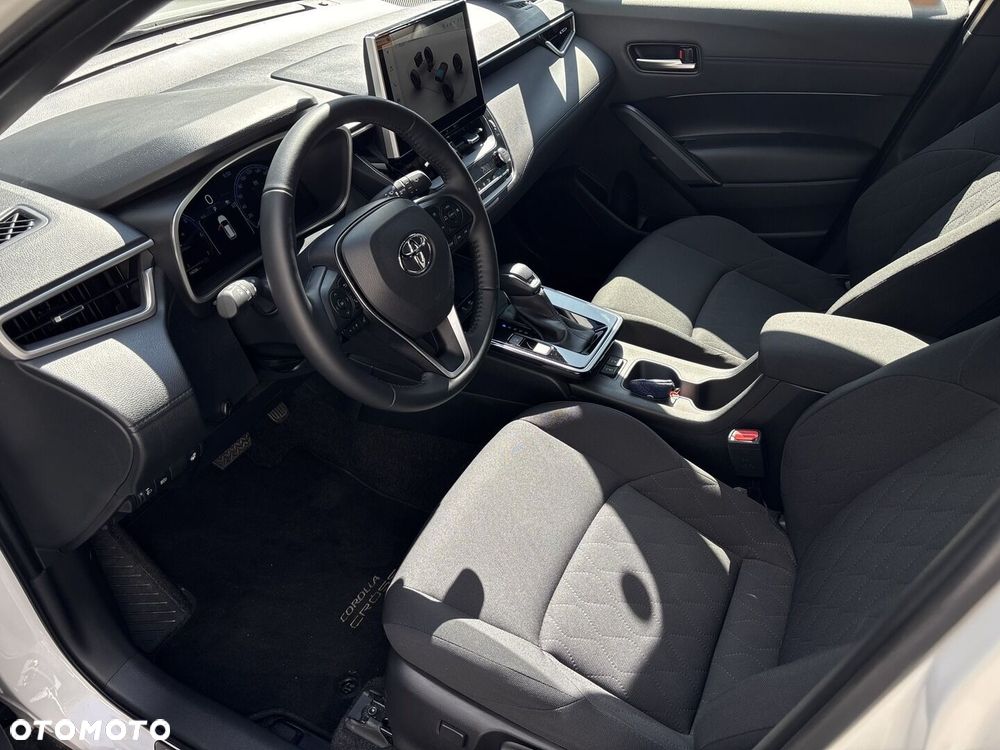 Toyota Corolla Cross - 11