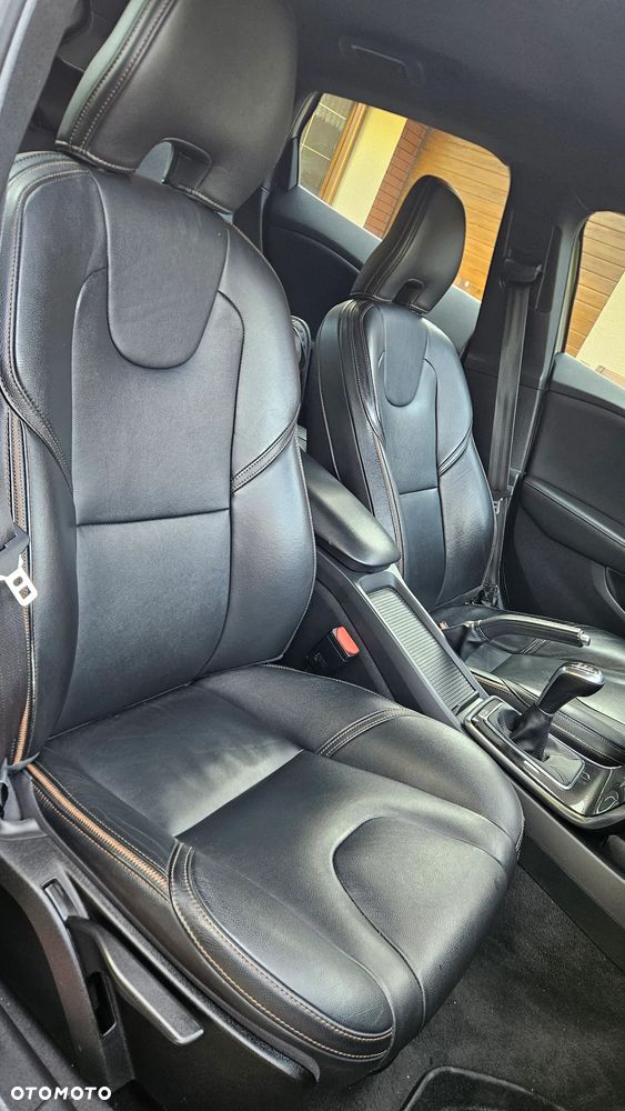 Volvo V40 Cross Country D2 Drive-E Summum - 30