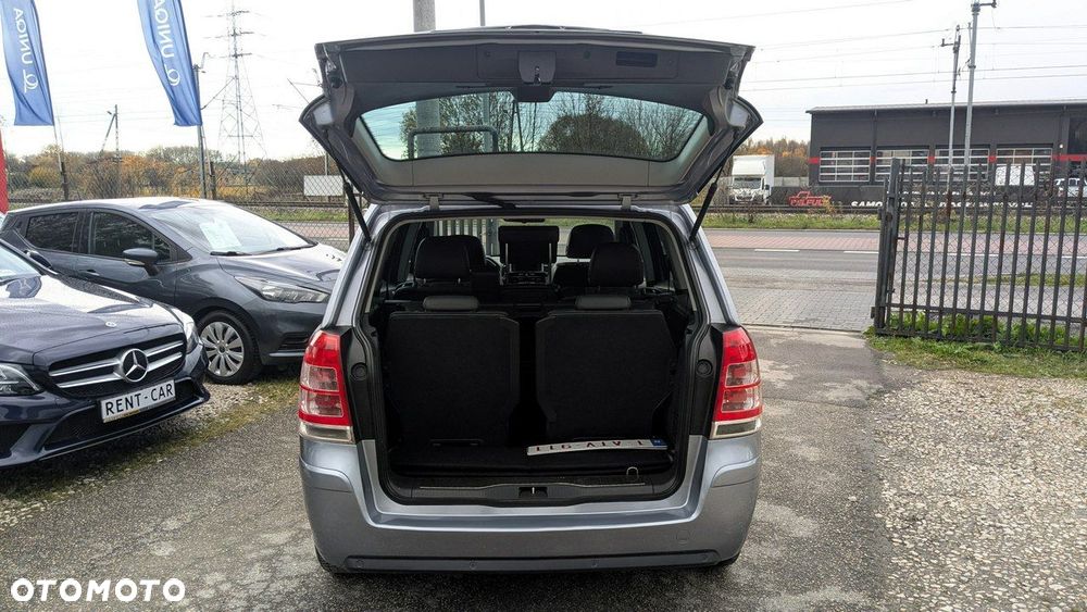 Opel Zafira - 30
