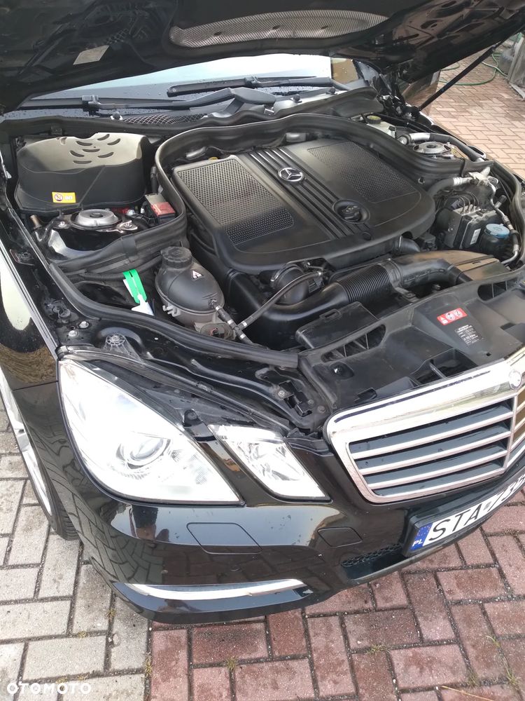 Mercedes-Benz Klasa E 220 CDI DPF BlueEFFICIENCY 7G-TRONIC Avantgarde - 5