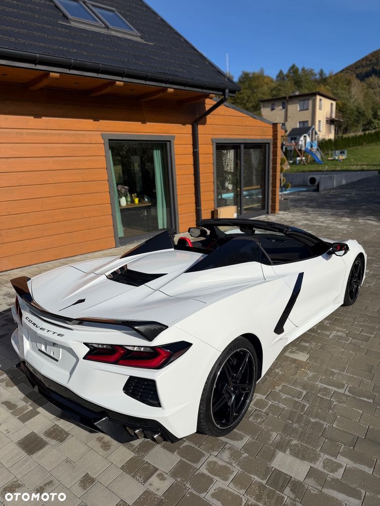 Chevrolet Corvette - 17