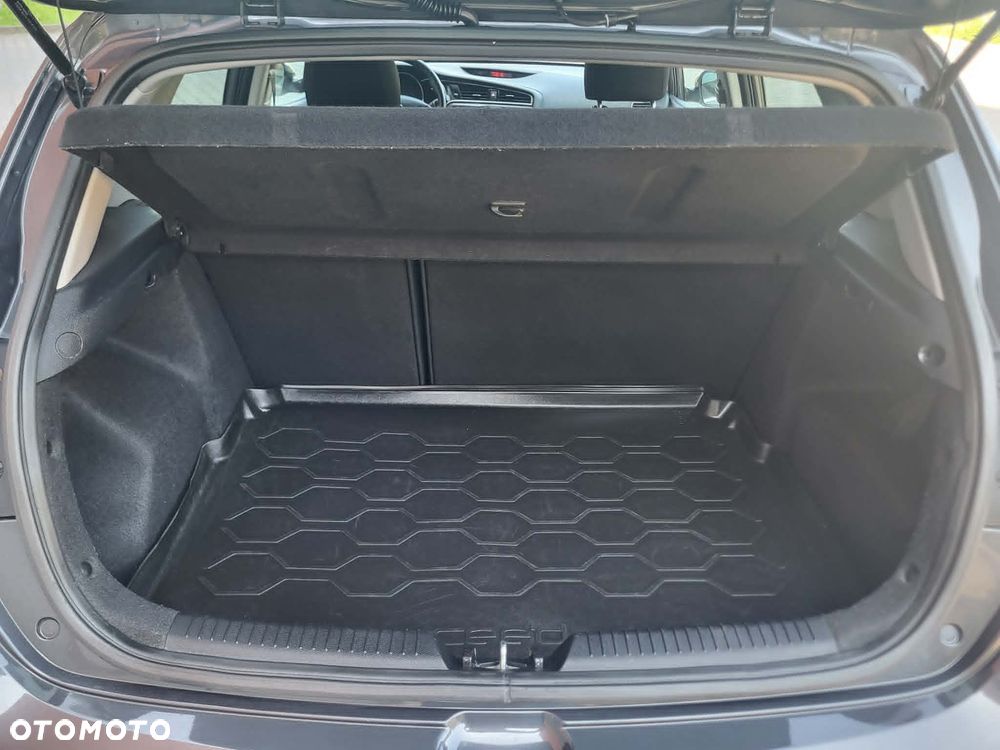 Kia Ceed 1.4 CVVT ISG Dream-Team Edition - 12