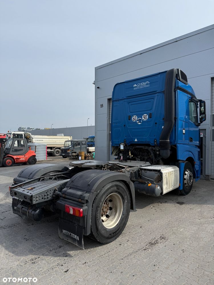 Mercedes-Benz Actros MP4 - 5