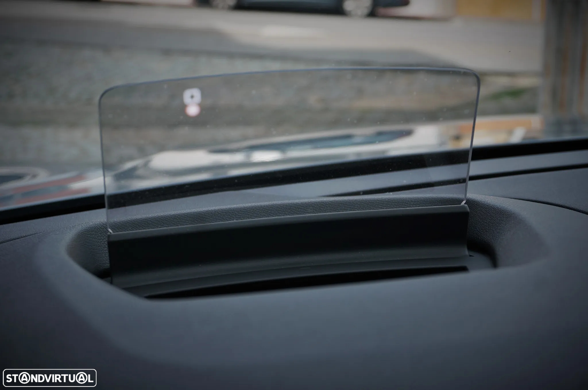 Citroën C4 PureTech 130 Stop&Start SHINE - 27