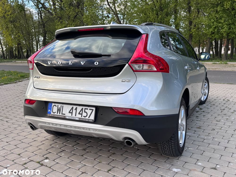 Volvo V40 D3 Inscription - 13