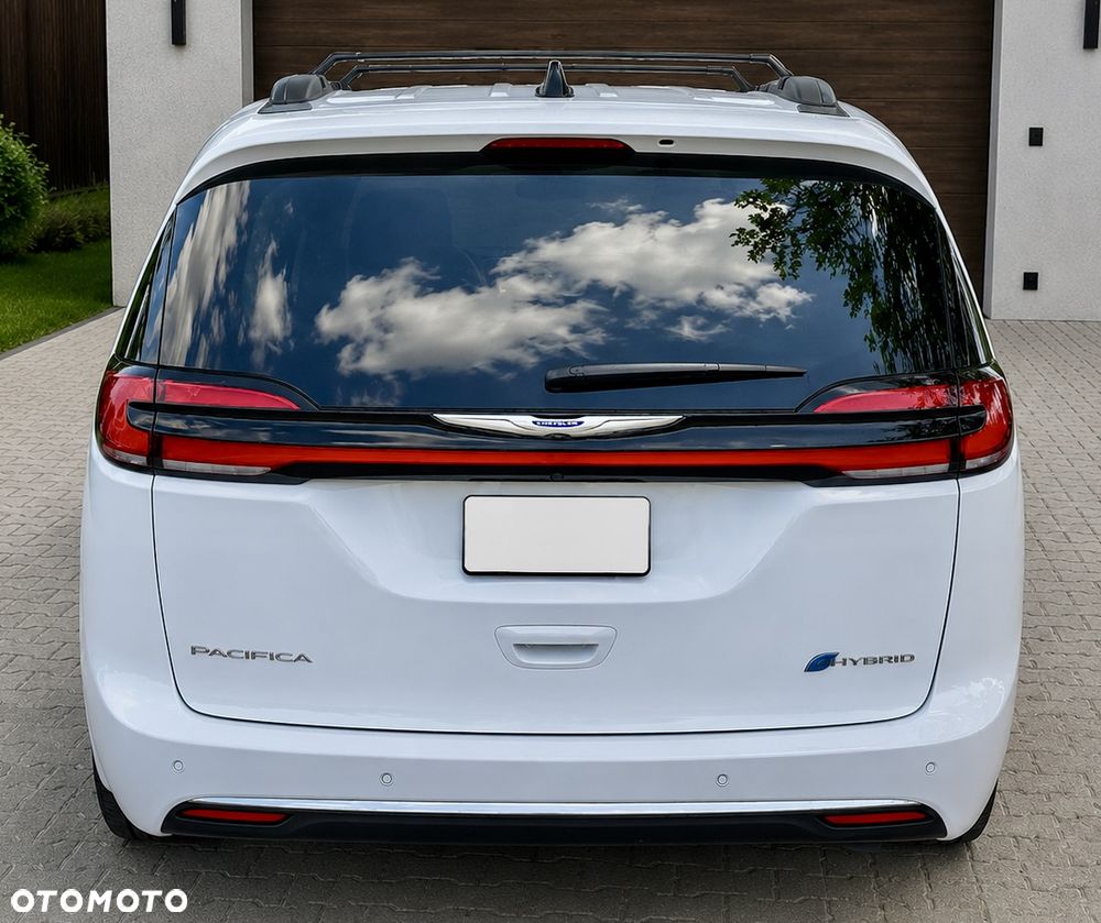 Chrysler Pacifica - 10