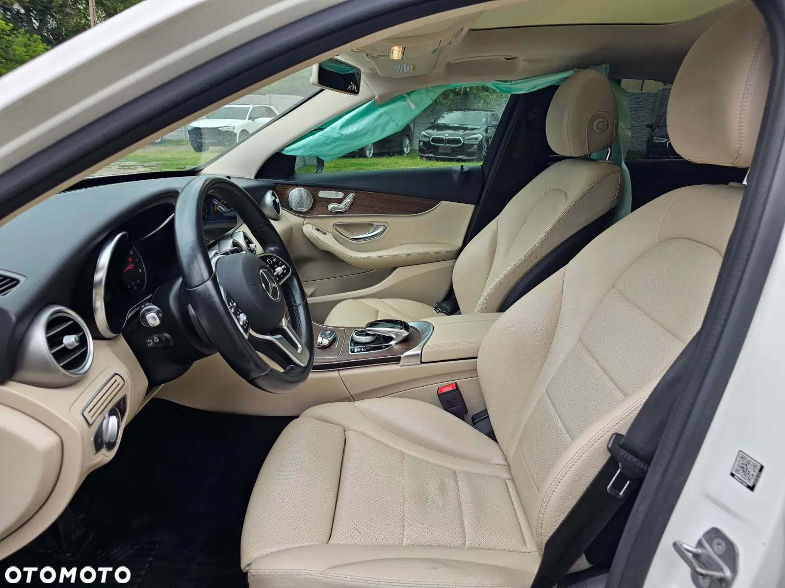 Mercedes-Benz Klasa C 300 4MATIC 9G-TRONIC - 16