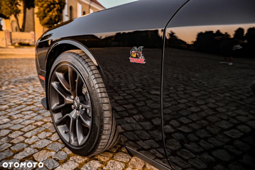 Dodge Challenger 6.4 Scat Pack - 26