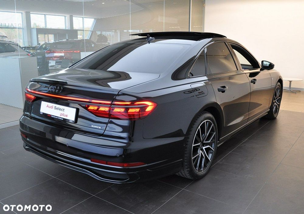 Audi A8 - 4