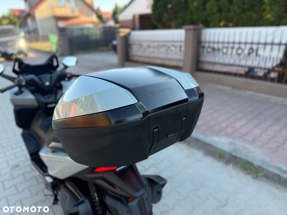 Honda NSS - 16