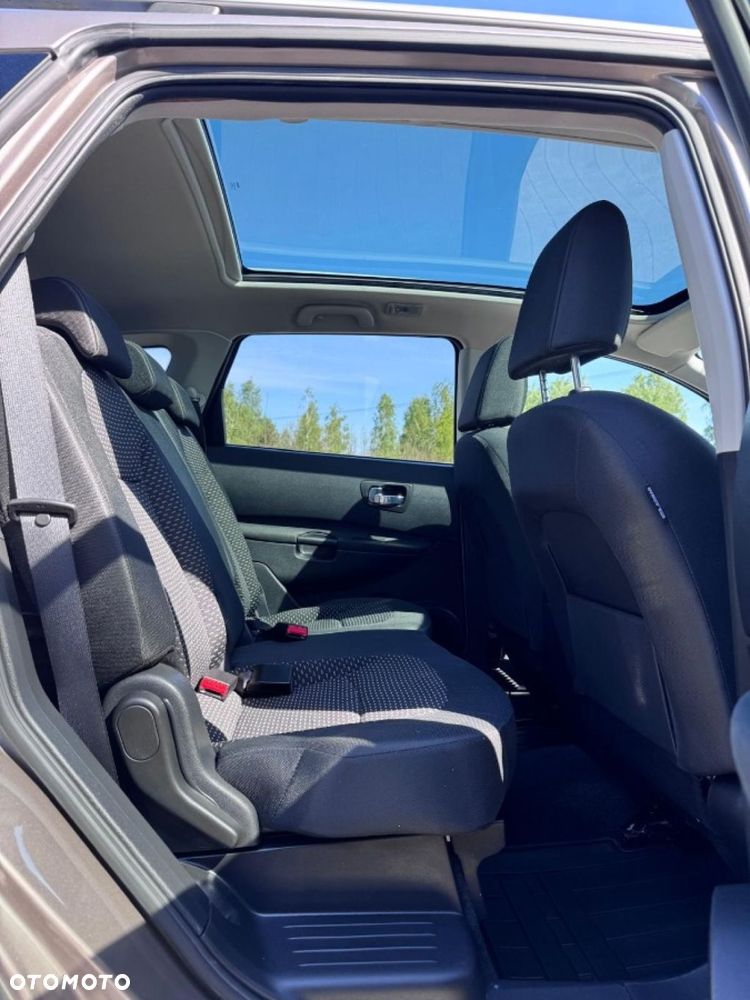Nissan Qashqai+2 - 30
