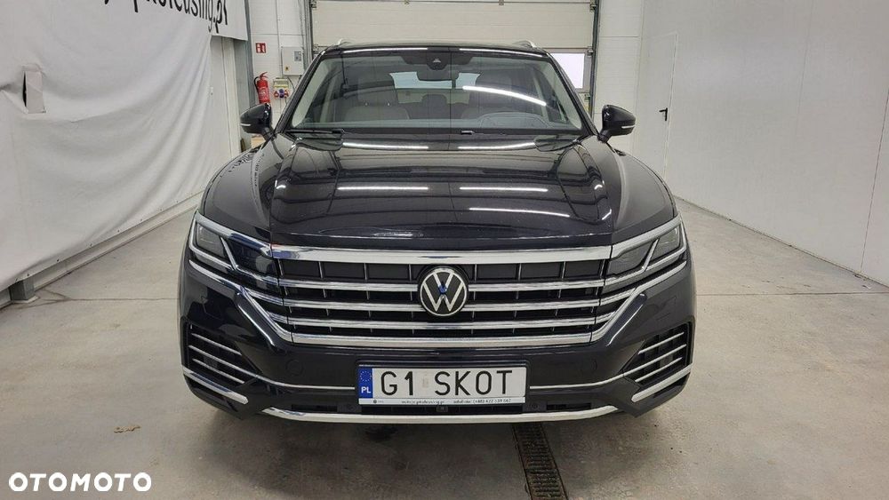 Volkswagen Touareg - 2