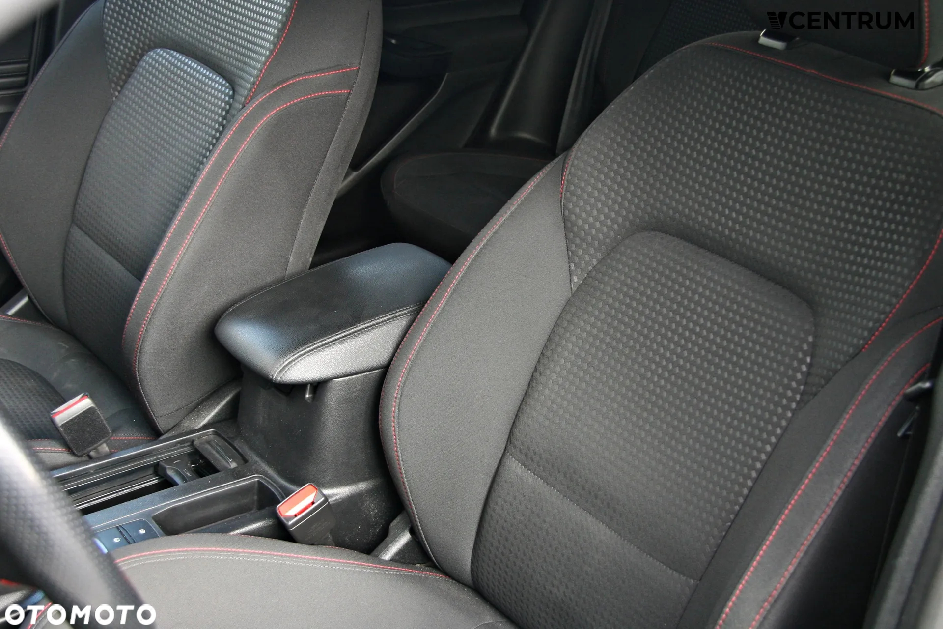 Ford Focus 2.0 EcoBlue ST-Line - 8