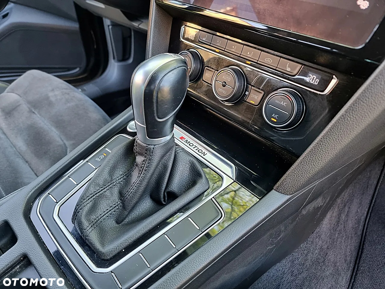 Volkswagen Passat - 22