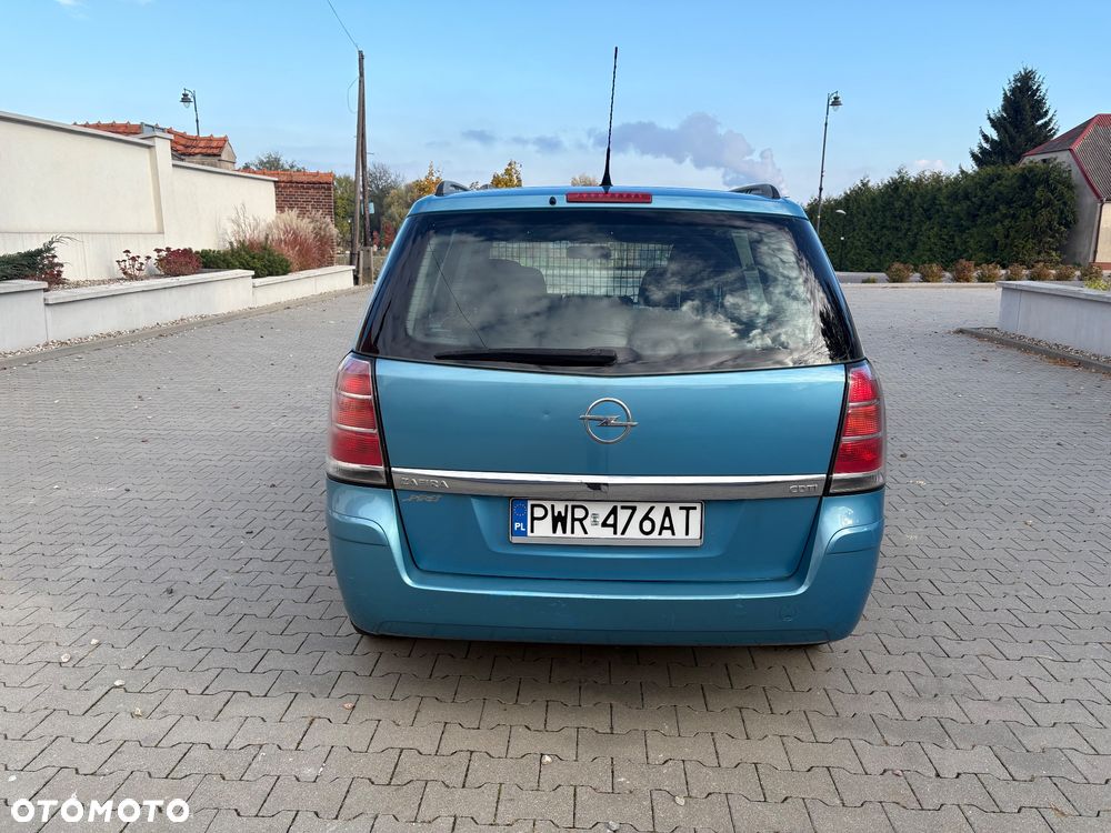 Opel Zafira - 4