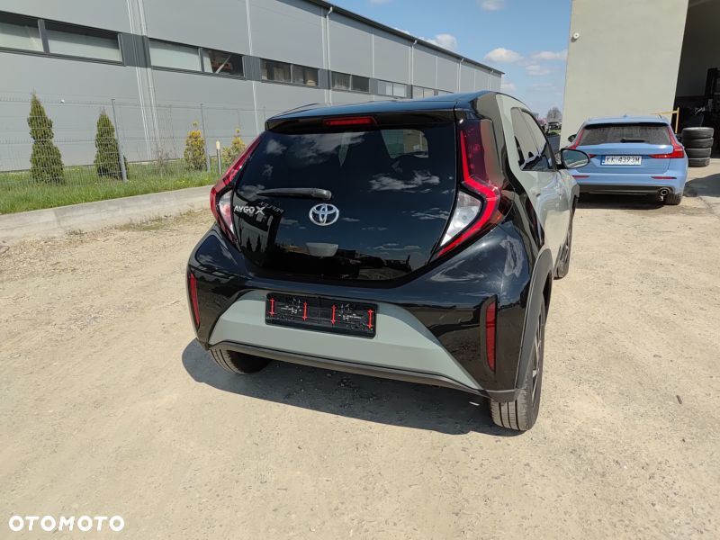 Toyota Aygo X 1.0 VVT-i Color Edition X-shift - 12