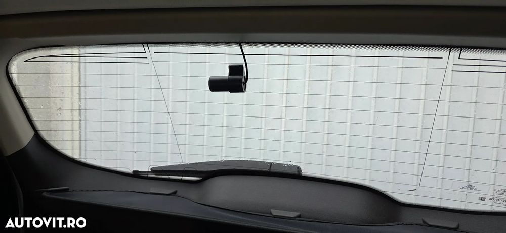 Ford Kuga 2.0 TDCi 2x4 Aut. Trend - 12