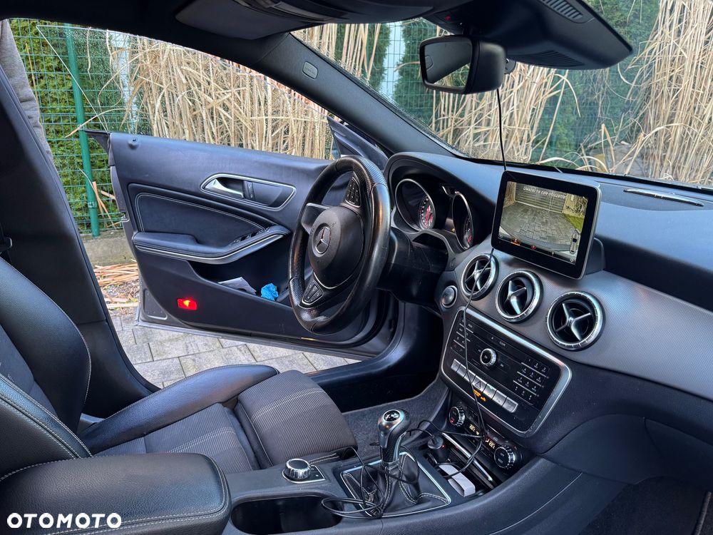 Mercedes-Benz CLA - 9