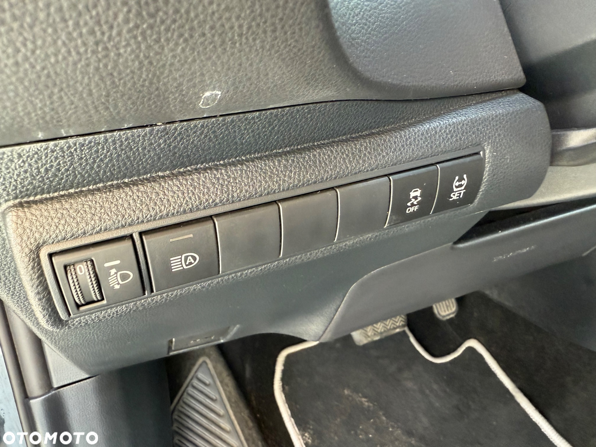 Toyota Corolla 1.8 Hybrid Comfort - 16