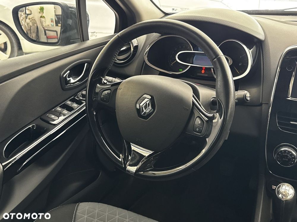 Renault Clio - 27