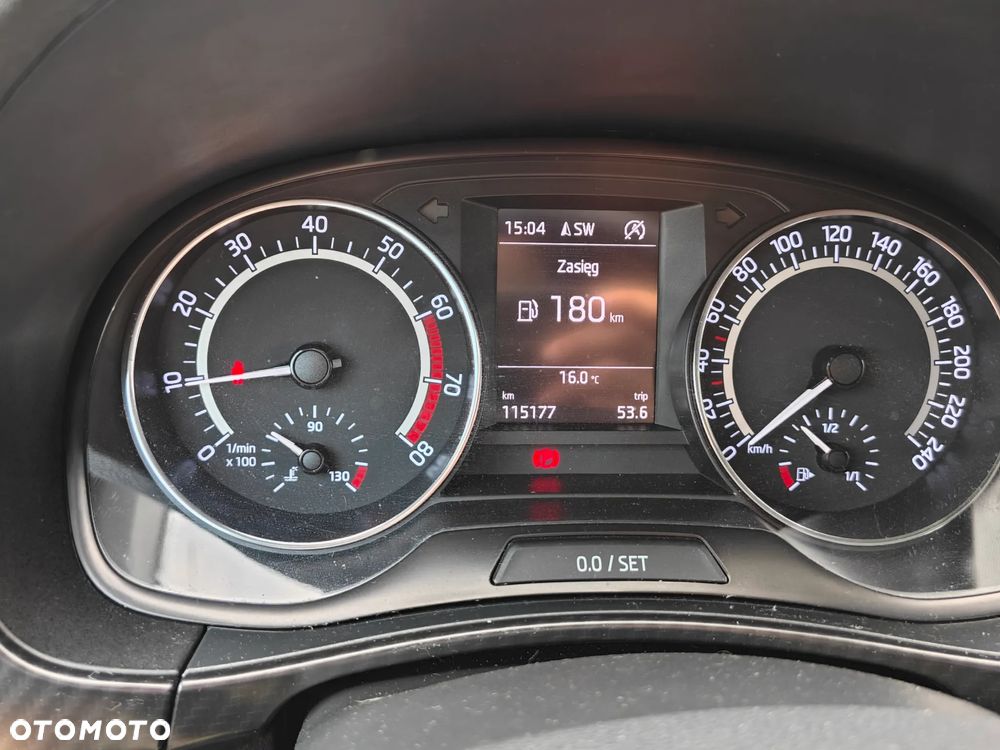 Skoda Fabia 1.0 TSI Monte Carlo - 12