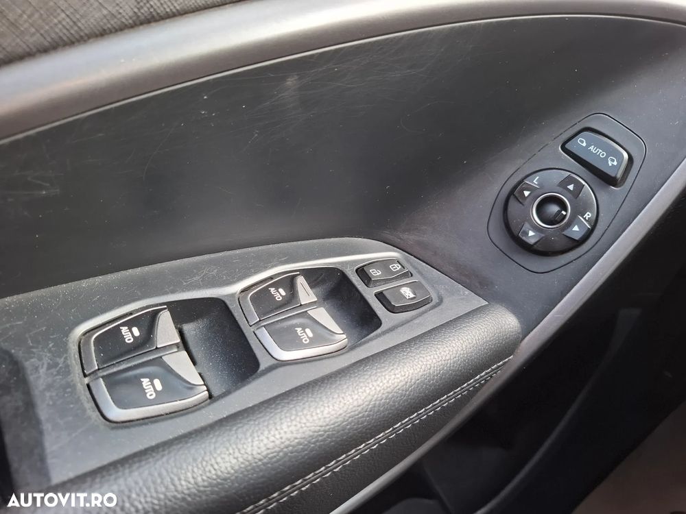 Hyundai Santa Fe 2.0 CRDI 2WD Premium - 24