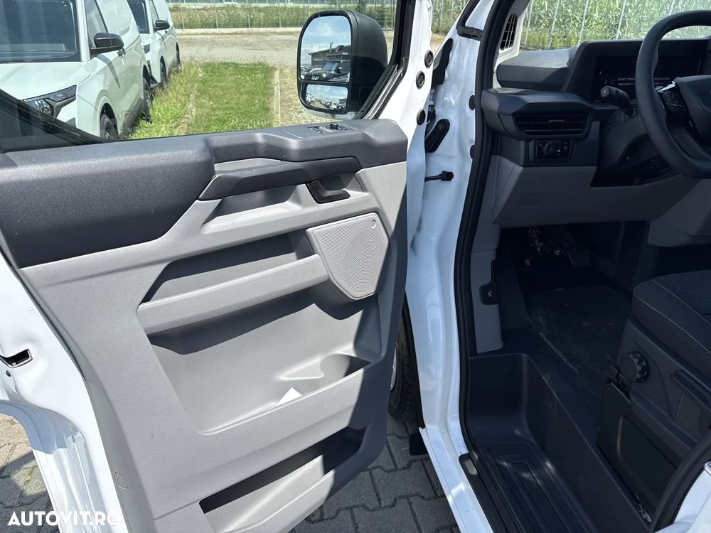 Ford TRANSIT CUSTOM - 11