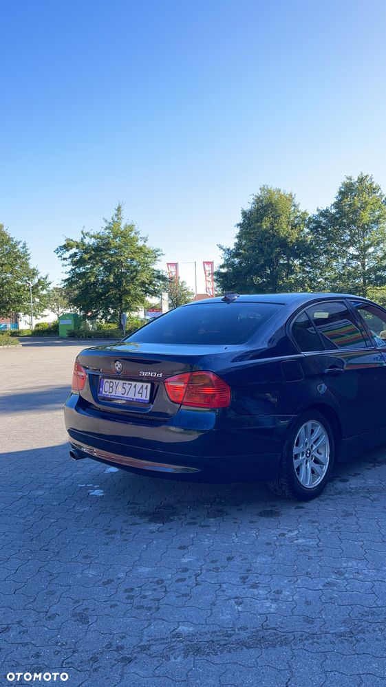 BMW Seria 3 320d - 4