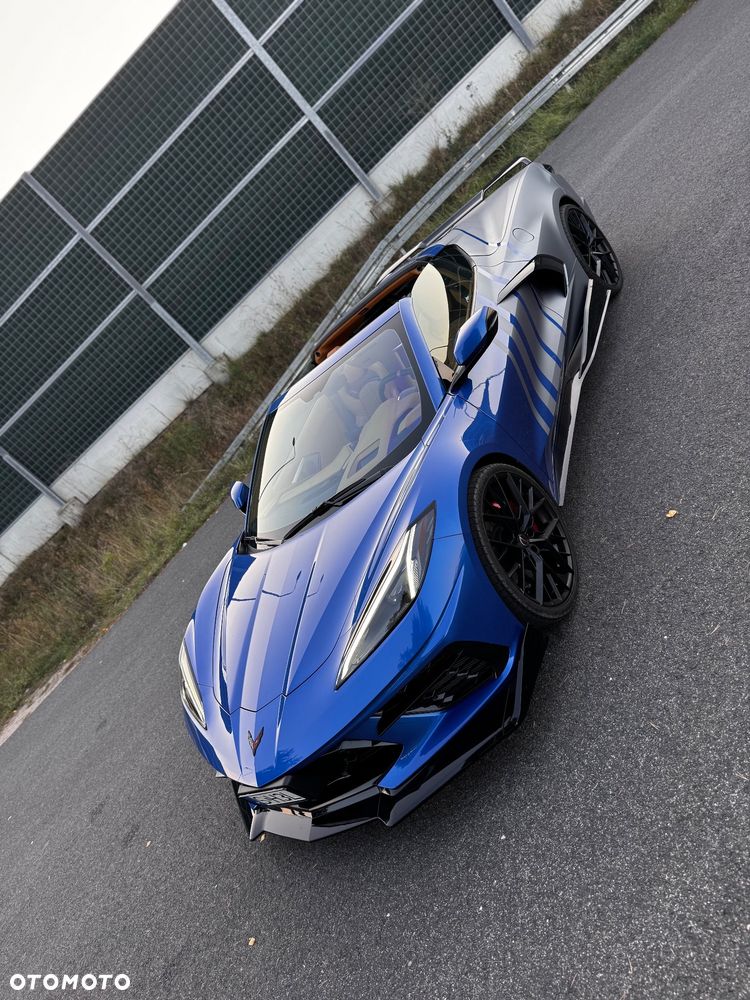Chevrolet Corvette - 4