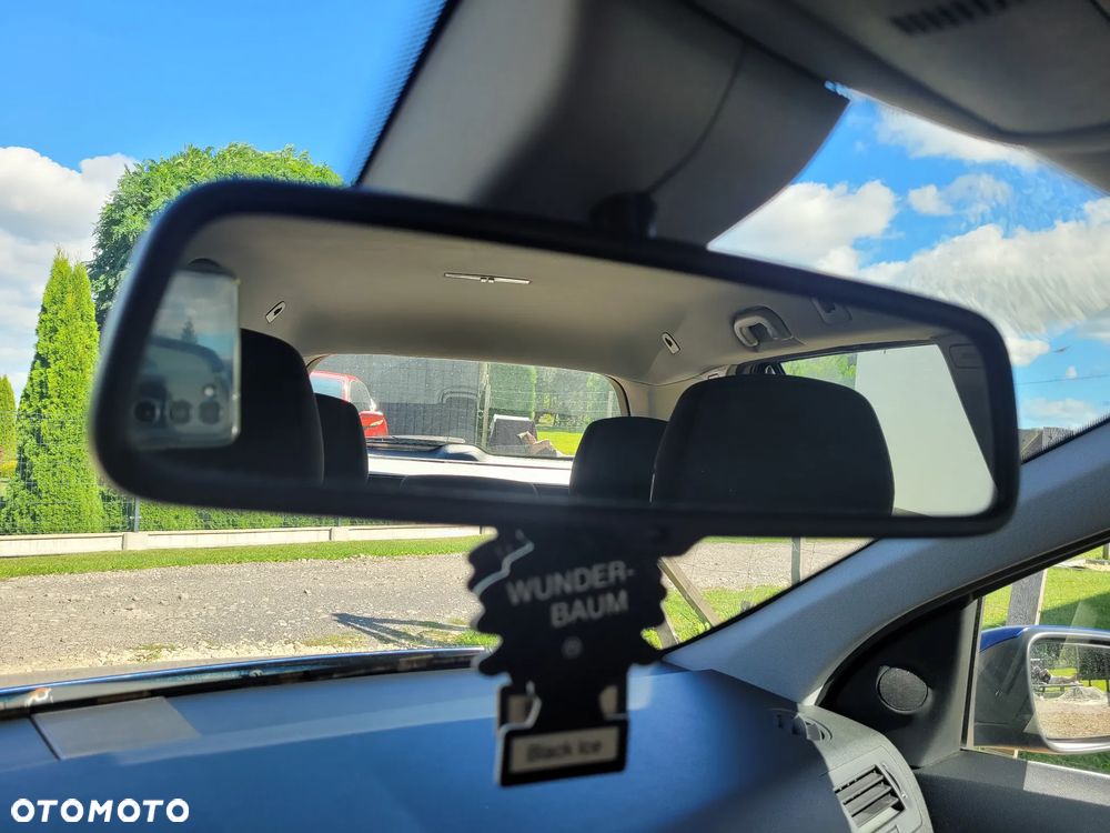 Opel Astra 1.4 Essentia - 23