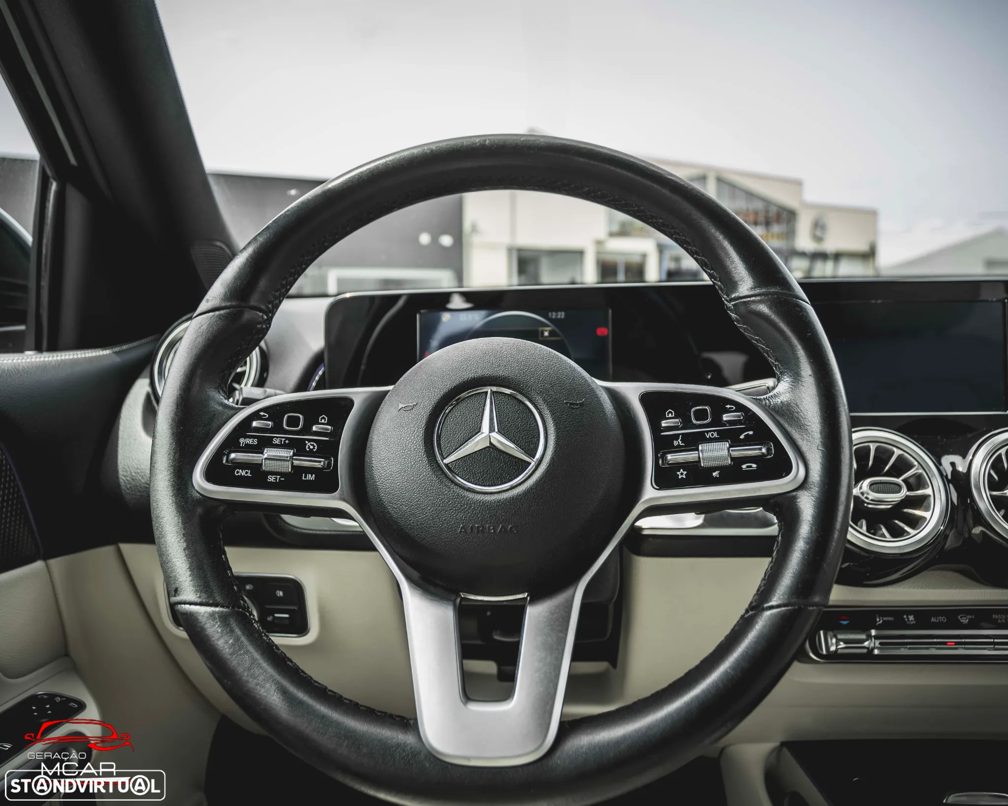 Mercedes-Benz GLB 180 - 16