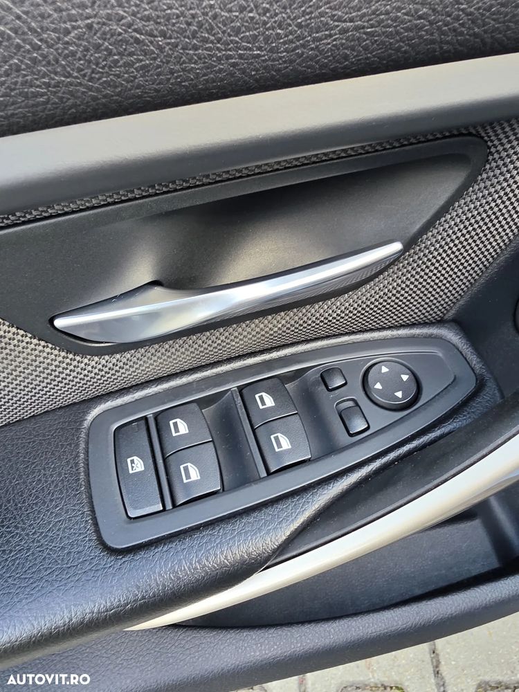 BMW Seria 3 320i - 22