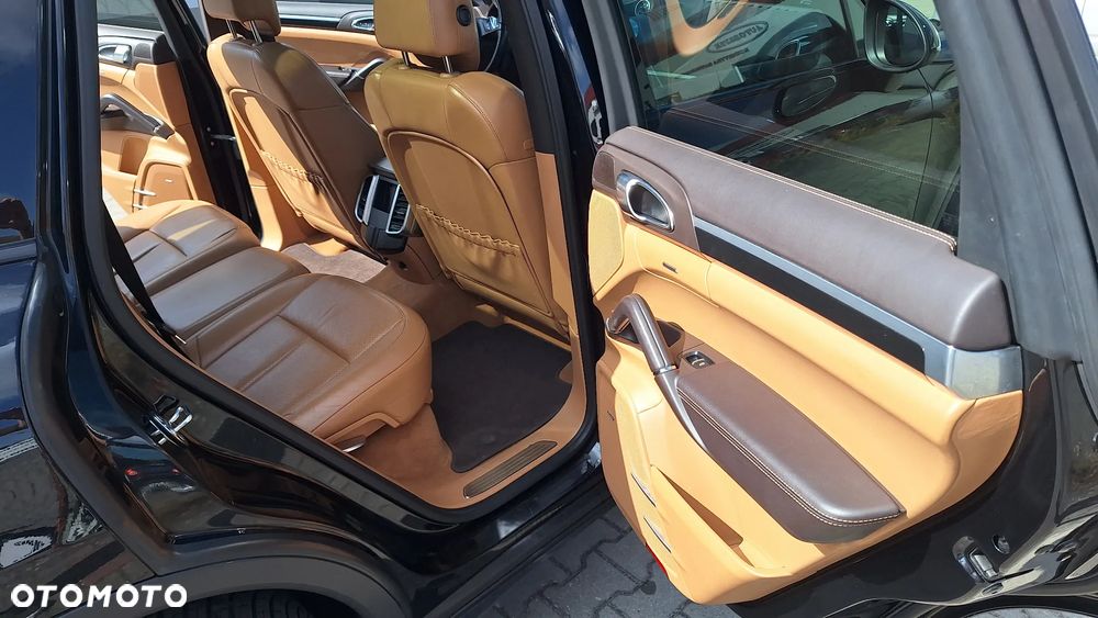 Porsche Cayenne - 11