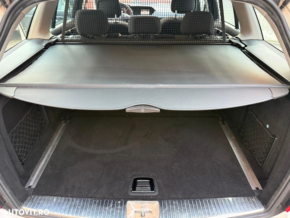 Mercedes-Benz C - 14
