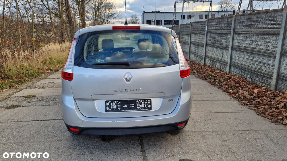 Renault Grand Scenic dCi 110 Paris - 19
